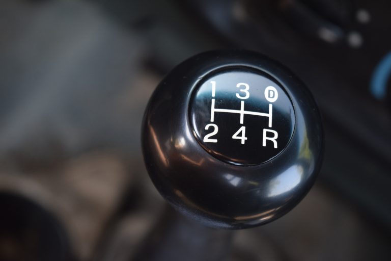 Gear shift knob